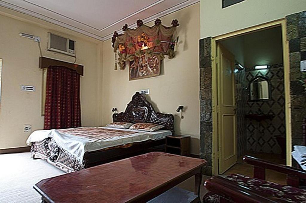 Royal Aashiyana Palace Jaipur Bilik gambar